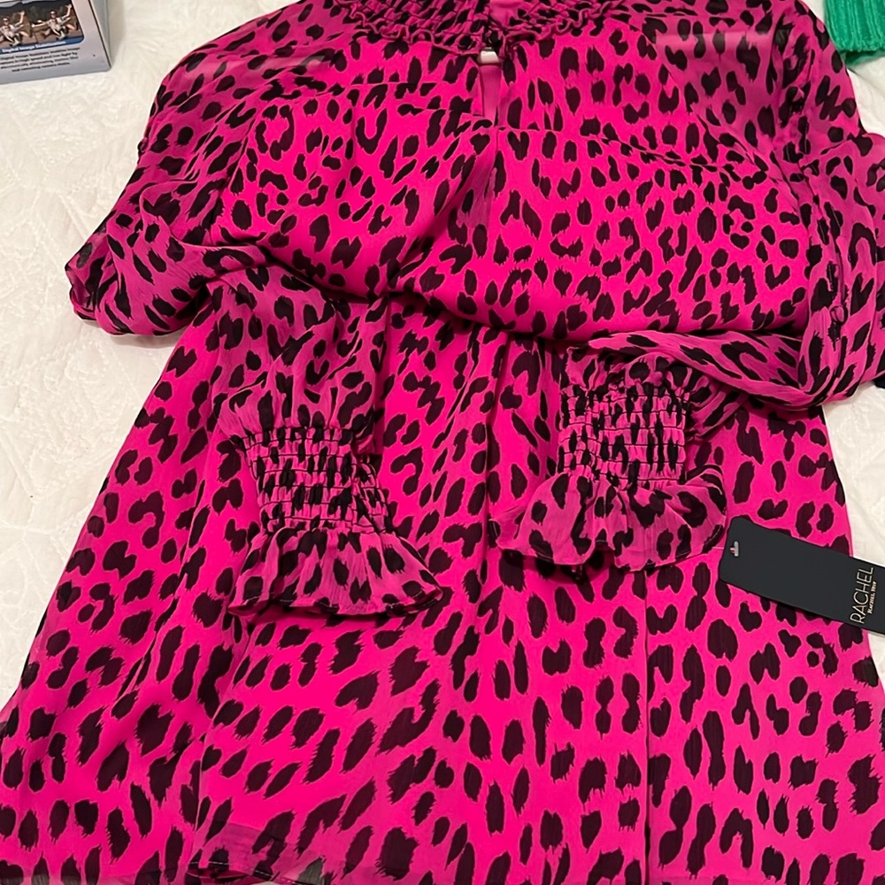 Never worn beautiful summer dress,tag still in place